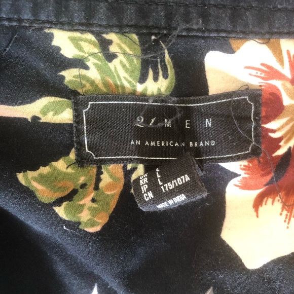 Floral shirt - Picture 3 of 3